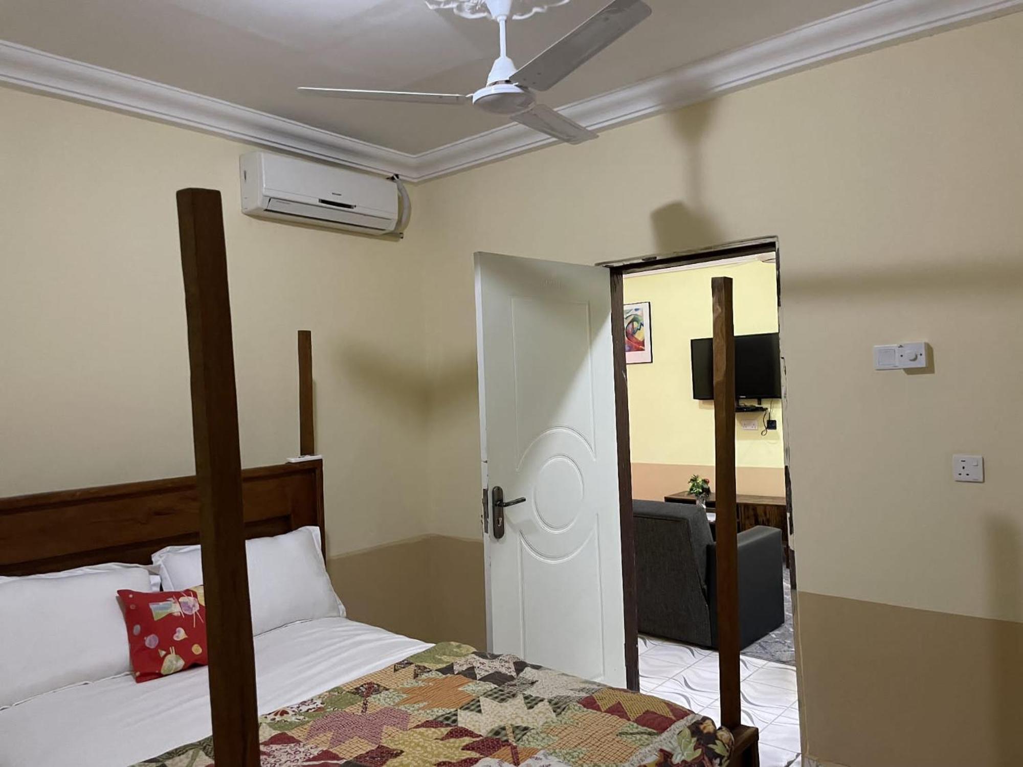 Faith And Grace Guest House Lamin Beretto 外观 照片