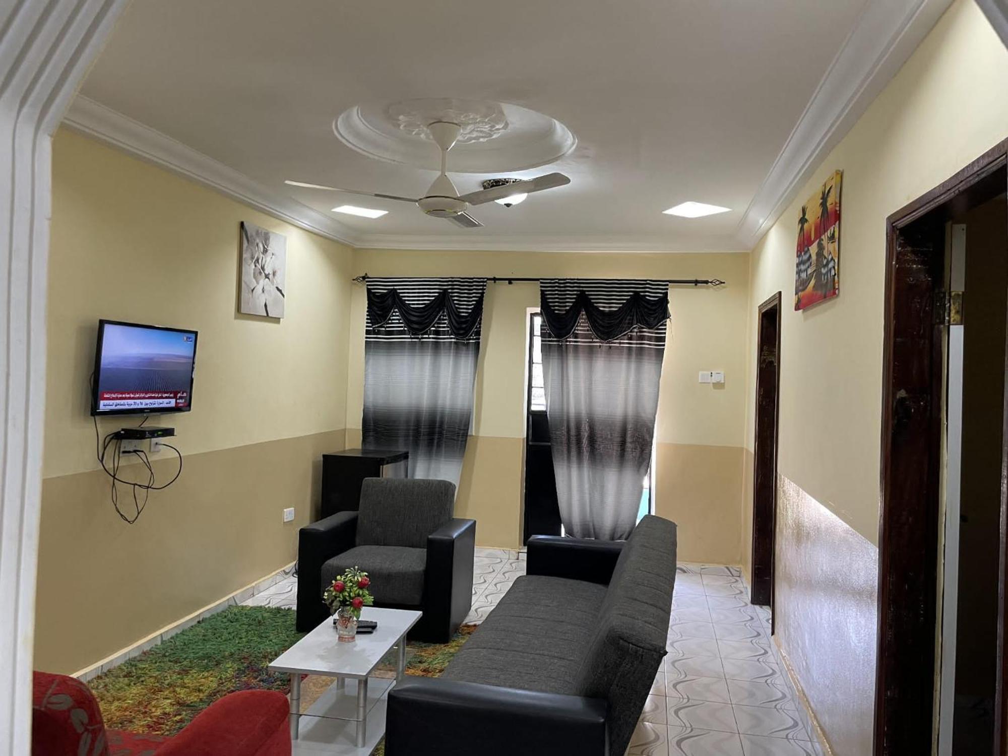 Faith And Grace Guest House Lamin Beretto 外观 照片