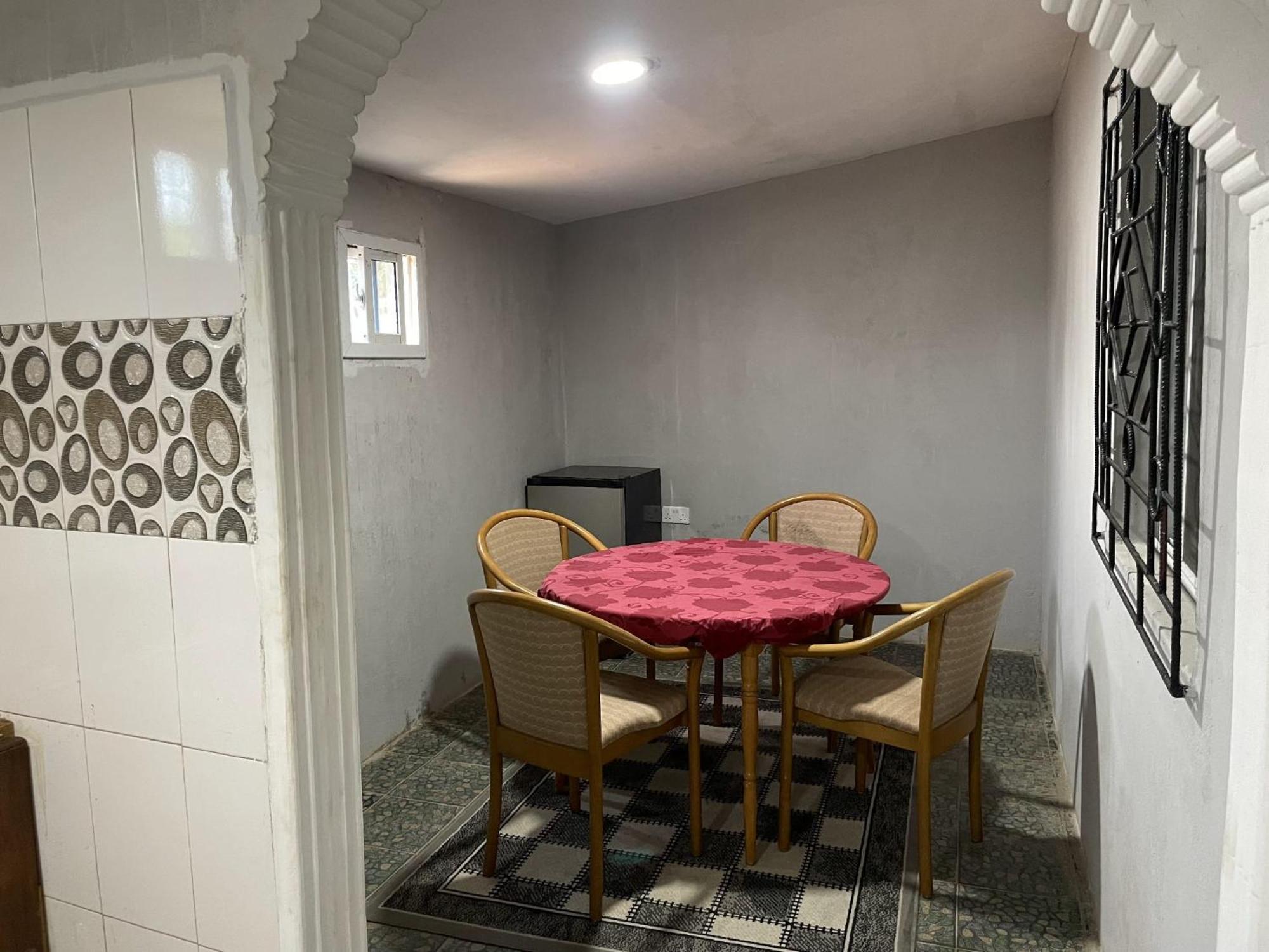 Faith And Grace Guest House Lamin Beretto 外观 照片