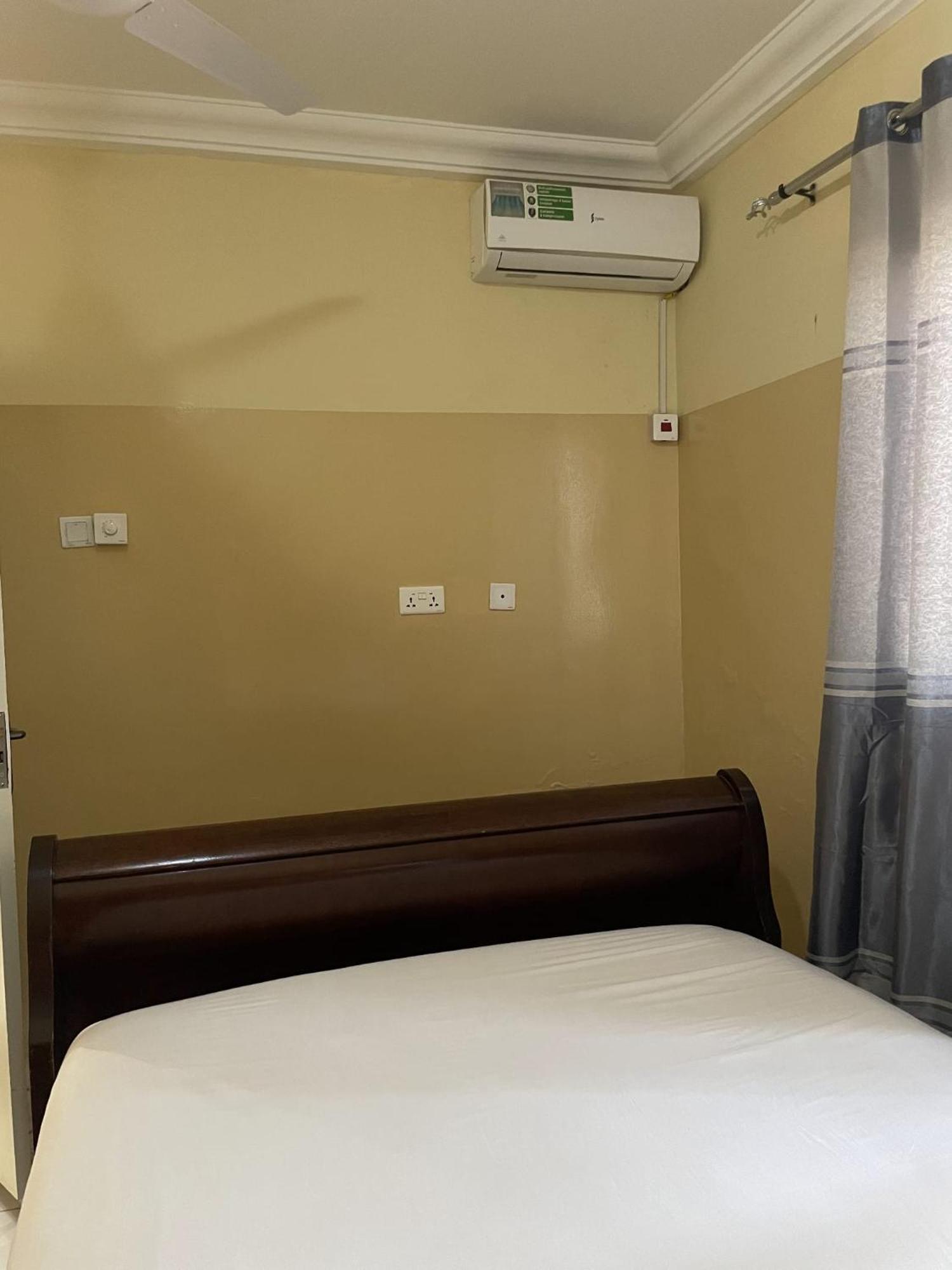 Faith And Grace Guest House Lamin Beretto 外观 照片