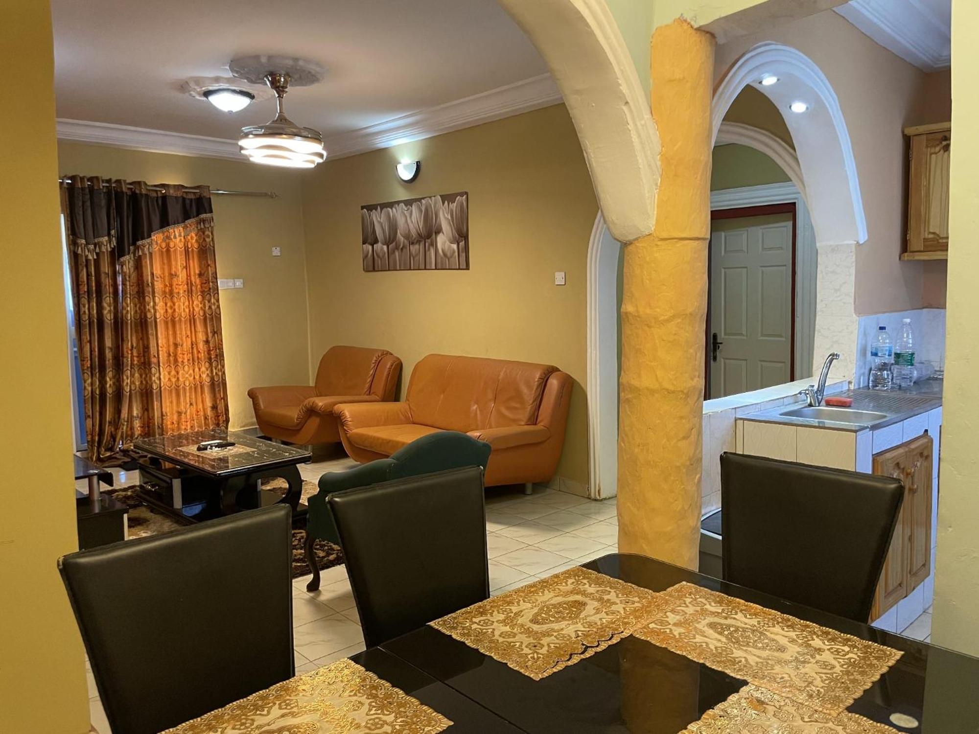 Faith And Grace Guest House Lamin Beretto 外观 照片